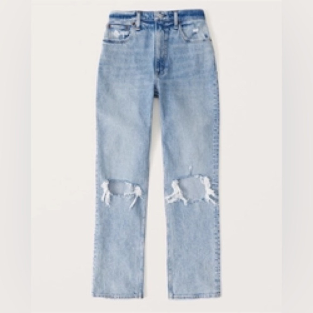 A&F Curve Love 90s Ultra High Rise Straight Jeans in Light Ripped Wash